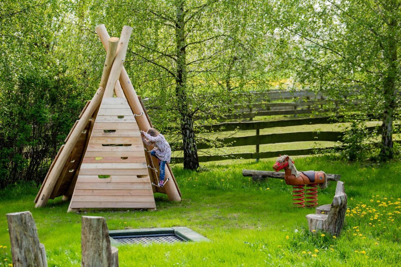 Horse Lake Ranch Neuendorf  Buitenkant foto
