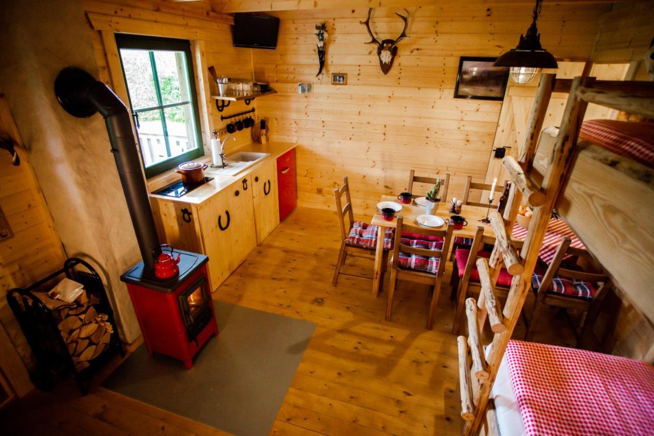 Horse Lake Ranch Neuendorf  Buitenkant foto